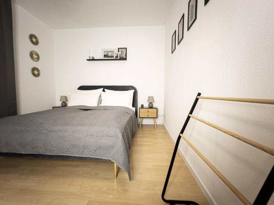 Purer Luxus Mit 2 Schlafzimmern, Balkon Und Privat-parkplatz Apartment